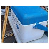Rubbermaid® Sportcooler 12 Cooler (Blue/White)