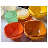 Lot of (8+) Assorted Plastic Dishwares, Storage Bowls with Lids