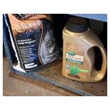 Shelf Lot - Resolute Oil Absorbent, Scotts EZ Seed