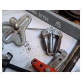 Lot of (5) Pullers (assorted)