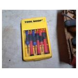 Lot of (1 Box) Assorted Screwdrivers
