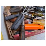 Lot of (1 Box) Assorted Screwdrivers