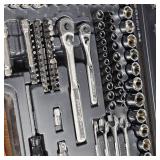 Craftsman 165 Piece, as new, Tool Set