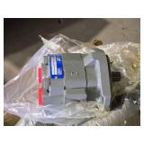 Meters Hydraulic Gear Pump #1718918 (in original packaging)