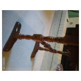 Beautiful Vintage Accent Table w/ Fold Down Leaves Beautiful Vintage Accent Table w/ Fold Down Leaves