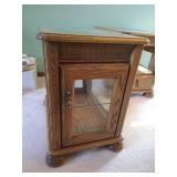Oak End Table w/ Glass Sides Oak End Table w/ Glass Sides
