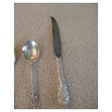 (1) 5-Piece Setting of Wallace Sir Christopher Sterling Flatware (1) 5-Piece Setting of Wallace Sir Christopher Sterling Flatware