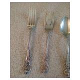 (1) 5-Piece Setting of Wallace Sir Christopher Sterling Flatware (1) 5-Piece Setting of Wallace Sir Christopher Sterling Flatware