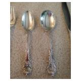 (1) 5-Piece Setting of Wallace Sir Christopher Sterling Flatware (1) 5-Piece Setting of Wallace Sir Christopher Sterling Flatware
