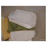 Table Linens: Placemats, Napkins Table Linens: Placemats, Napkins