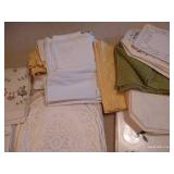 Table Linens: Placemats, Napkins Table Linens: Placemats, Napkins