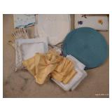 Table Linens: Placemats, Napkins Table Linens: Placemats, Napkins