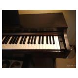 Yamaha Arius YDP-162 Digital Piano w/ Bench- Works Like New Yamaha Arius YDP-162 Digital Piano w/ Bench- Works Like New