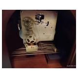 Large Howard Miller Mantle Clock Large Howard Miller Mantle Clock