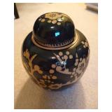 Beautiful UND Pottery Lidded Jar Beautiful UND Pottery Lidded Jar
