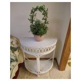 White Wicker Side Table w/ Pink Rose Arrangement White Wicker Side Table w/ Pink Rose Arrangement
