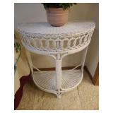 White Wicker Side Table w/ Pink Rose Arrangement White Wicker Side Table w/ Pink Rose Arrangement