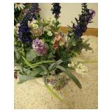 Large Daisy & Small Spring Lavender Arrangements Large Daisy & Small Spring Lavender Arrangements