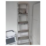 Very Nice Step Stool & Step Ladder Very Nice Step Stool & Step Ladder
