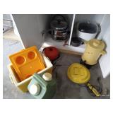 Vintage Kitchen Items- 8qt Corningware Dutch Oven, Table Top Fryer/Cooker, Etc Vintage Kitchen Items- 8qt Corningware Dutch Oven, Table Top Fryer/Cooker, Etc