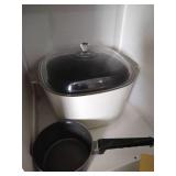 Vintage Kitchen Items- 8qt Corningware Dutch Oven, Table Top Fryer/Cooker, Etc Vintage Kitchen Items- 8qt Corningware Dutch Oven, Table Top Fryer/Cooker, Etc