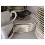 China Set "Wedgwood Wellesley Bullfinch" China Set "Wedgwood Wellesley Bullfinch"