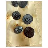 (18) Antique Buttons (18) Antique Buttons