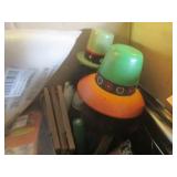 (BR1) Box Full of Misc Unsorted Thi... (BR1) Box Full of Misc Unsorted Thi...