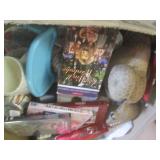 (BR1) Box Full of Misc Unsorted Thi... (BR1) Box Full of Misc Unsorted Thi...