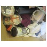 (BR1) Box Full of Misc Unsorted Thi... (BR1) Box Full of Misc Unsorted Thi...