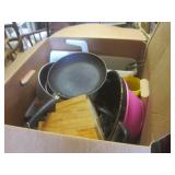 (BR1) Large Box Full of Misc Kitche... (BR1) Large Box Full of Misc Kitche...