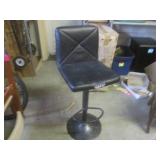 (RM2) Vintage Chairs... (RM2) Vintage Chairs...