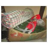 (RMT) Lot of Misc - Wicker Table wi... (RMT) Lot of Misc - Wicker Table wi...