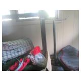 (RMT) Lot of Misc - Wicker Table wi... (RMT) Lot of Misc - Wicker Table wi...