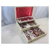 (CSB) Vintage Jewelry Box Full of A... (CSB) Vintage Jewelry Box Full of A...