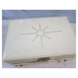 (CSB) Vintage Jewelry Box Full of A... (CSB) Vintage Jewelry Box Full of A...