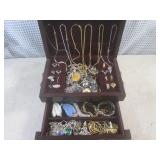 (CSB) Vintage Jewelry Box Full of A... (CSB) Vintage Jewelry Box Full of A...