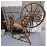 Exquisite Antique Spinning Wheel BEAUTIFUL! Great condition.