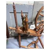Exquisite Antique Spinning Wheel BEAUTIFUL! Great condition.