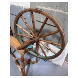Exquisite Antique Spinning Wheel BEAUTIFUL! Great condition.