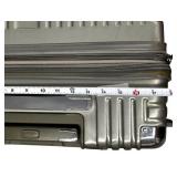 Hardshell Suitcases (2) Large and Carry On Hardshell Suitcases (2) Large and Carry On