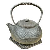 Nambu Tekki Tetsubin // Traditional Japanese Cast Iron Teapot/Kettle Nambu Tekki Tetsubin // Traditional Japanese Cast Iron Teapot/Kettle