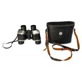 Vintage Binoculars and Carrying Case Vintage Binoculars and Carrying Case