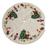 Vintage Christmas tree skirt Vintage Christmas tree skirt