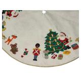 Vintage Christmas tree skirt Vintage Christmas tree skirt