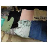 Jr/Miss Clothing - like new = vario...