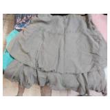 Jr/Miss Clothing - like new = vario...