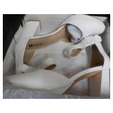 1DIFU White Shoes size 8...