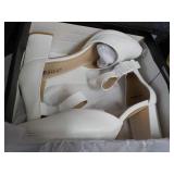 1DIFU White Shoes size 8...