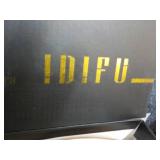 1DIFU White Shoes size 8...